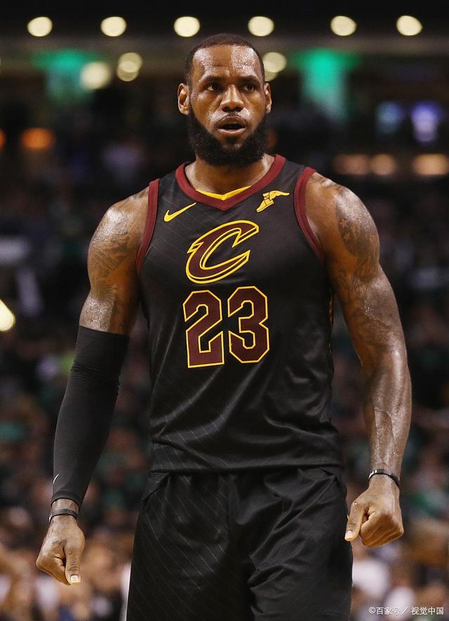 杜兰特7投7中&三分4中4独得18分，率队半场领先22分（杜兰特手感火热：7投全中、三分4中4砍18分，助球队半场领先22分）