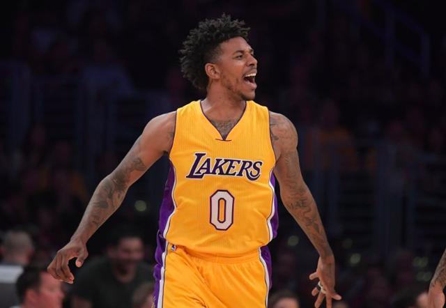 北青：国足U22昨日短暂休整，热身赛的情况球队按要求保持沉默（北青：U22国足昨日短休，按要求对热身赛情况保持缄默）